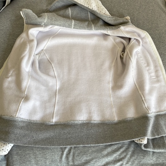 Lululemon Scuba Hoodie - Picture 8 of 10